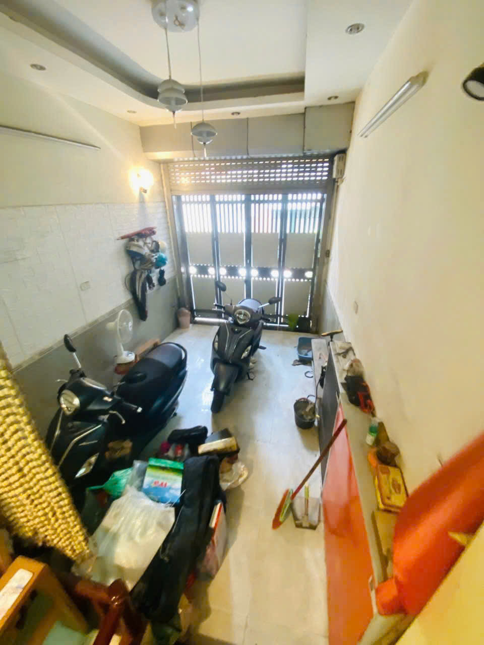 Cho thuê nhà ngõ 147 Tân Mai, 4 tầng x 33m2, 3 ngủ, full đồ vào ngay - Ảnh 2